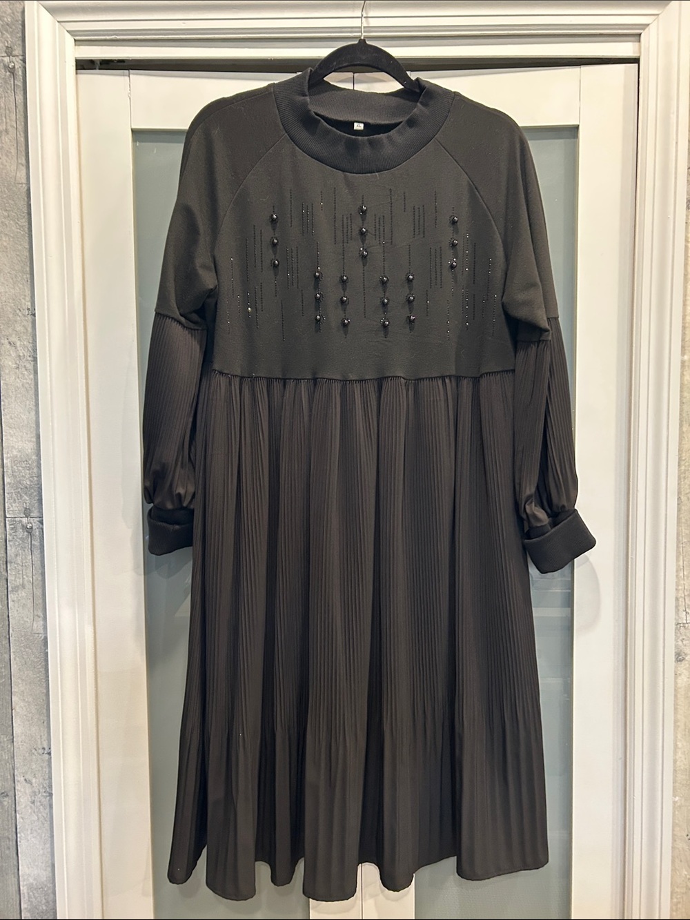 Embellished Long Sleeve Pleated Midi Dress - Dark Olive